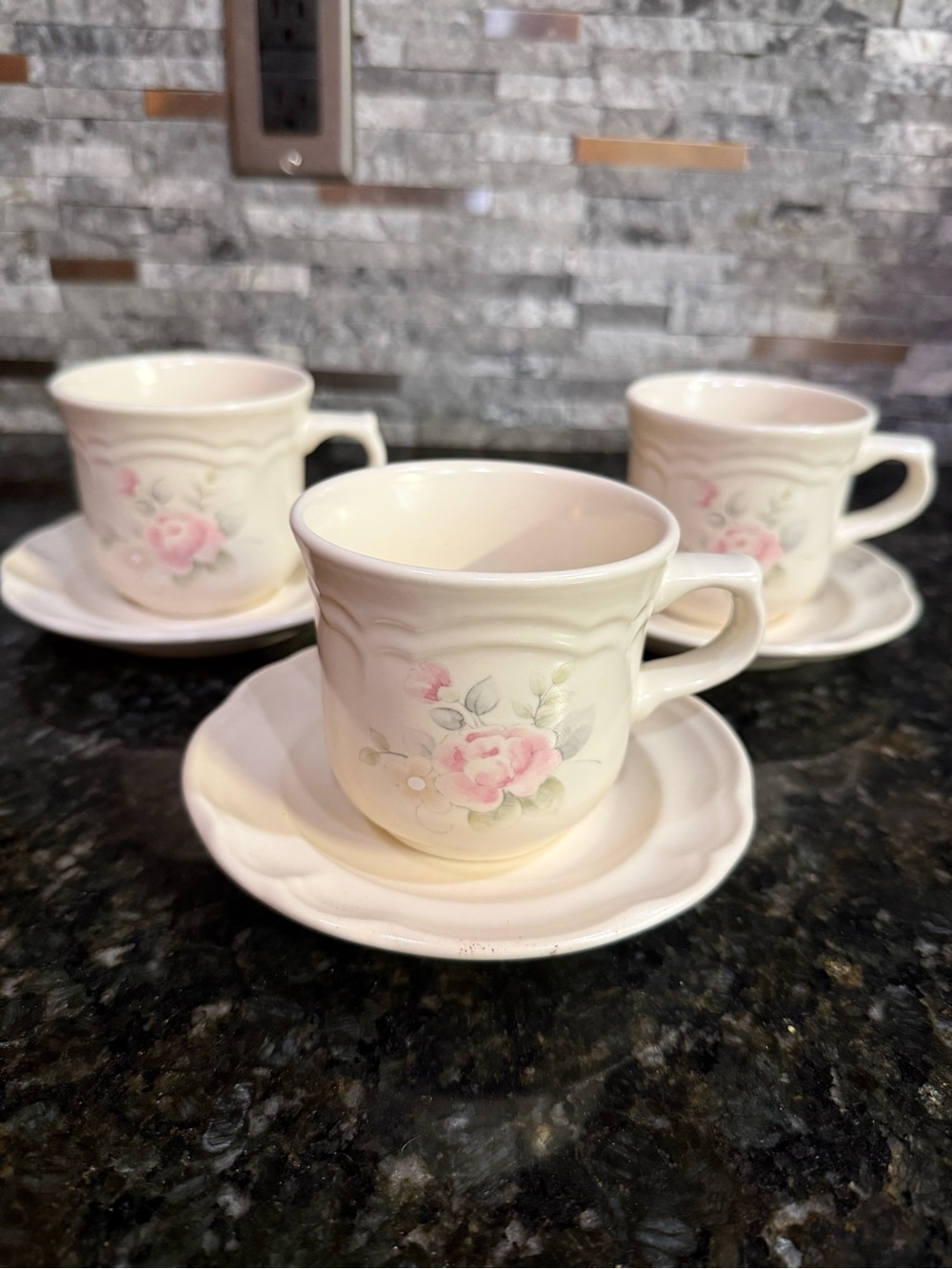 Vintage Cottage Core Pfaltzgraff Tea Rose 6 Piece Coffee Cups and Saucers